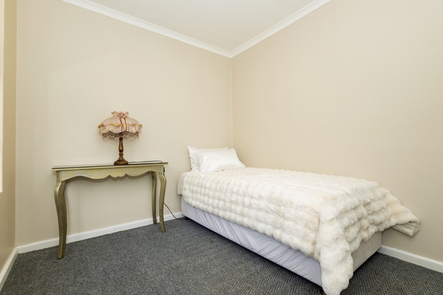 2 Bedroom Property for Sale in Sonstraal Heights Western Cape